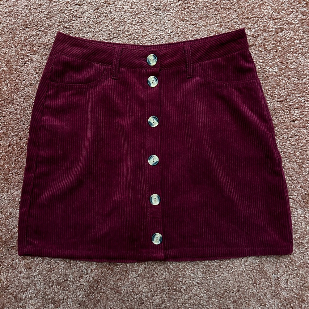BRAND NEW Burgundy corduroy mini skirt with buttons
